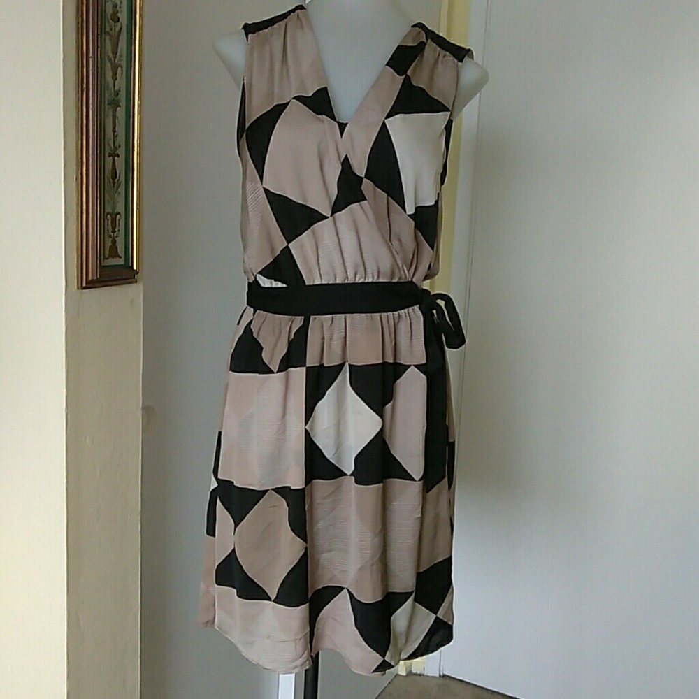 DKNYC OVERLAPPING DRESS . - Picture 1 of 8